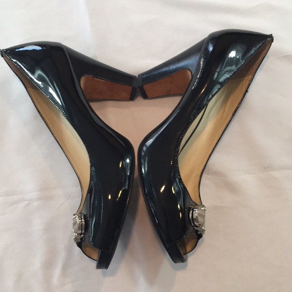 Coach Black patent leather peep toe pump wit SS buckle - Picture 3 of 7